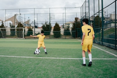 إميليو إنسويمن جامع كرات إلى هداف تاريخي في كأس أمم أفريقيا
